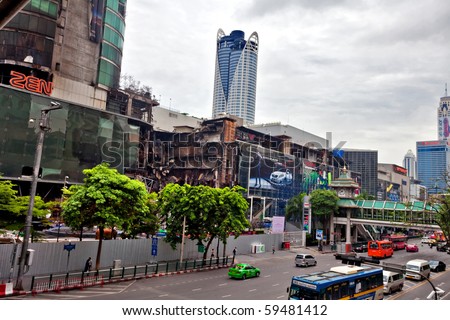 BANGKOK - JUNE 11: Fire damaged exterior of Central World Plaza shopping mall in the aftermath of the anti government \'Red Shirt\' protest June 11, 2010 in Bangkok, Thailand