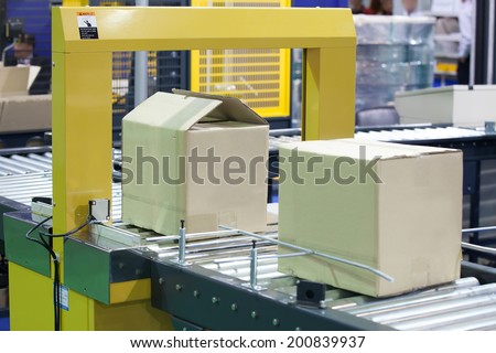 Strapping Machine for Industrail Packaging Line