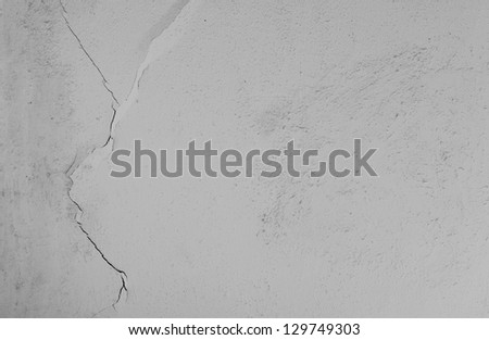 picture of wall with crack on it
