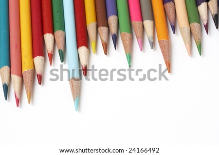 a macro picture of colored pencils