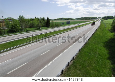 long stretch of highway, environmentally-friendly