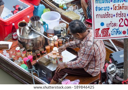 AMPAWA SAMUTSONGKRAM,THAIL AND - April 19, 2014: Most famous floating market in Thailand have variety of Thai Traditional Food