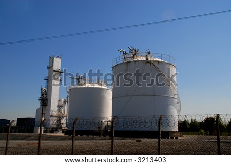 Chemical or gas storage tank facility