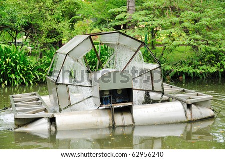 Water wheel is used for reducing water pollution