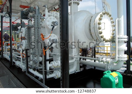 barge oil well tester facility