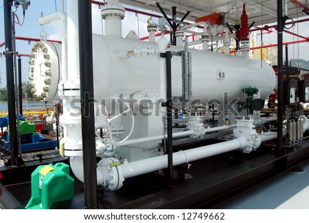 barge oil well tester facility