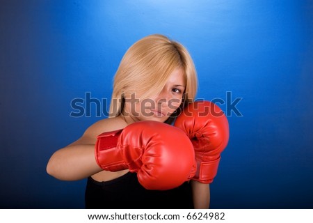 Boxing woman prepare for match.