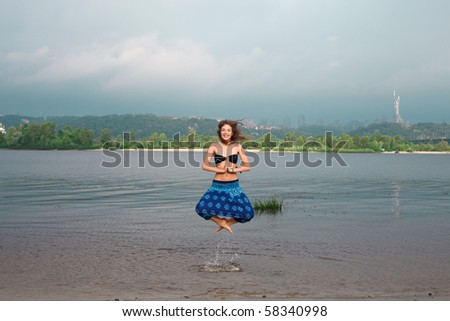 yoga jumping in water