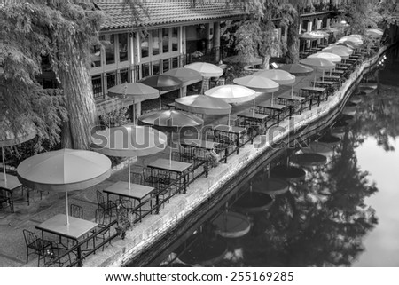 SAN ANTONIO, TEXAS, USA - SEP 27: Section of the famous Riverwalk on September 27, 2014 in San Antonio, Texas. A bustling place with many restaurants and bars.