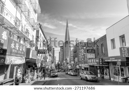 SAN FRANCISCO - October 22: Chinatown on October 22, 2014 in San Francisco, USA. San Francisco\'s Chinatown is one of North America\'s largest Chinatowns. It is also the oldest Chinatown in the USA