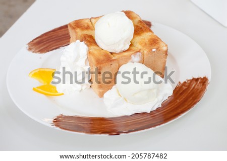 french toast with Butter and Ice cream