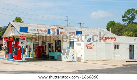 Smalltown gas-station/store, Florida