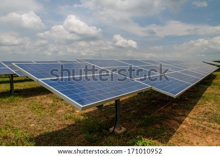 Solar Panels in the field - side view shot