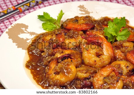 Fried shrimp in pepper and garlic sauce.