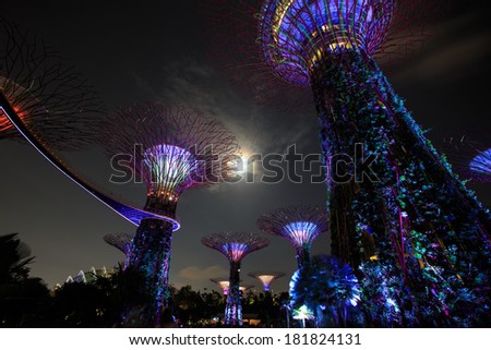 SINGAPORE - FEBRUARY 14 : An aerial view of Gardens by the Bay on Feb 14, 2014 in Singapore. Gardens by the Bay is a park spanning 101 hectares of reclaimed land