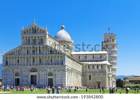 Piazza dei Miracoli complex with the leaning tower of Pisa, Italy