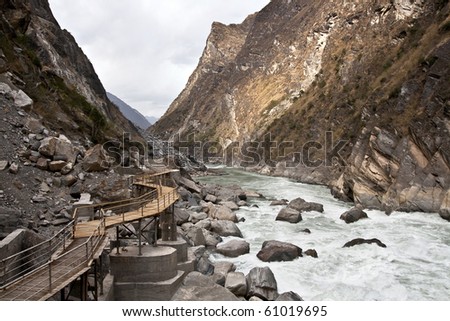 Hutiaoxia (Tiger Jump Channel), view point in Lijiang, Southern China
