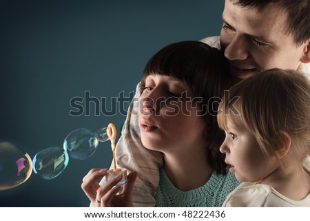 family play in bubble