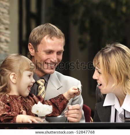 family in cafe