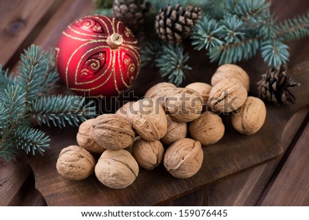 Christmas time food: walnuts, horizontal shot