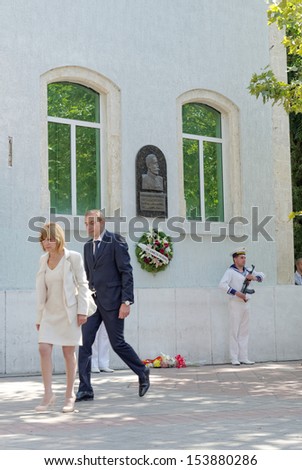 VARNA, BULGARIA - SEP 06: Wreaths and flowers are laid next to the bass relief of King Alexander I Battenberg on September 06, 2012 to celebrate the 127th anniversary since the Unification of Bulgaria