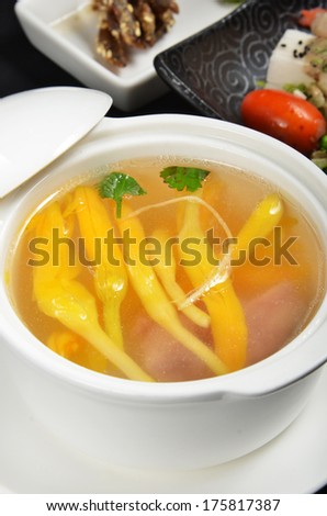 Lily flower and sparerib soup - A Popular Taiwan food