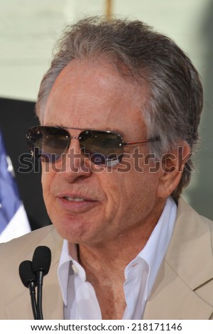 HOLLYWOOD, CA - SEPTEMBER 18, 2014: Warren Beatty speaks about keeping jobs in California at the signing of California Film and Television Job Retention Act in Hollywood on September 18, 2014.