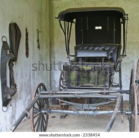 FREY CARRIAGE COMPANY - CATALOG: ANTIQUE HORSE DRAWN CARRIAGES