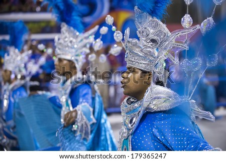RIO DE JANEIRO, RJ /BRAZIL - MARCH 01:  parade of samba schools Viradouro, access group in Carnival 2014 on march 01, 2014 in Rio de Janeiro.