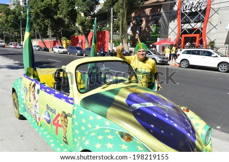 RIO DE JANEIRO, RJ /BRAZIL - JUNE 12:  Car decorated with the colors of Brazil for the World Cup on june 12, 2014 in Rio de Janeiro.