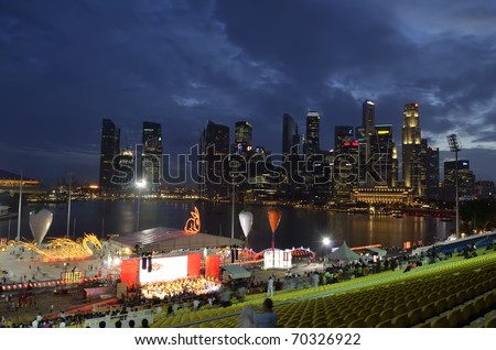 SINGAPORE - FEB 1 : River Hongbao 2011 opening night 25th anniversary, celebrates Lunar New Year at Marina Bay Feb 1, 2011 in Singapore.