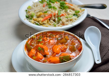 Fried rice with chicken curry
