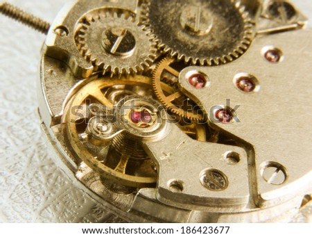 Old watch mechanism