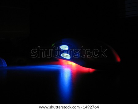 Optical mouse with blue light in the dark