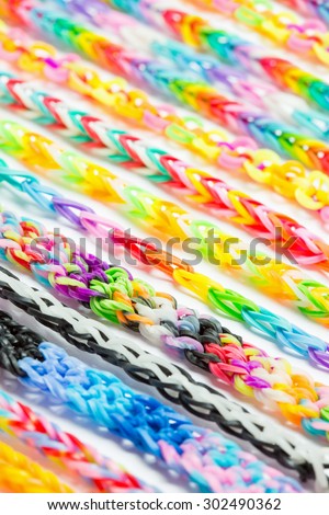 Rainbow loom- Colored rubber bands for weaving accessories