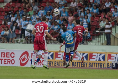 BANGKOK, THAILAND- MAY 7: Thai Premier League (TPL) between BEC Tero Fc (Red) vs Pataya Utd. (Blue) on May 7, 2011 at thebhussadin Stadium in Bangkok, Thailand