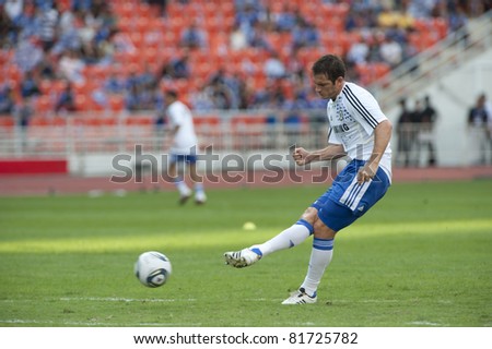 BANGKOK - JULY 24 : F.Lampard in action during Coke Super Cup :Chelsea Asia Tour 2011 Thailand .Rajamangla Stadium ,July 24, 2011 in Bangkok, Thailand.