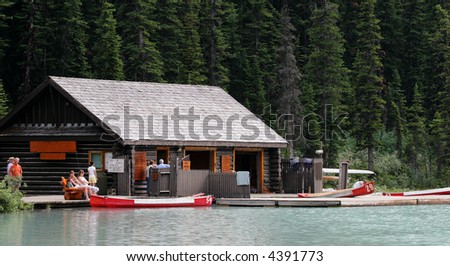 A place in Banff National  Park where you can rent and canoe for an afternoon.