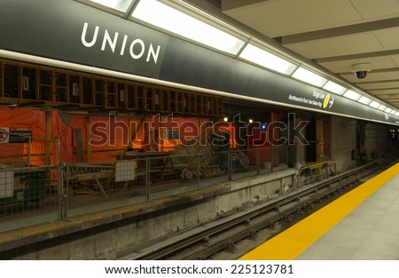 TORONTO,CANADA-OCTOBER 10,2014:  Union Station revitalization project.The hub is Canada\'s busiest, most important transportation hub, a  National Historic Site  part of Toronto\'s history and identity.