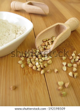 Buckwheat and wholemeal buckwheat flour