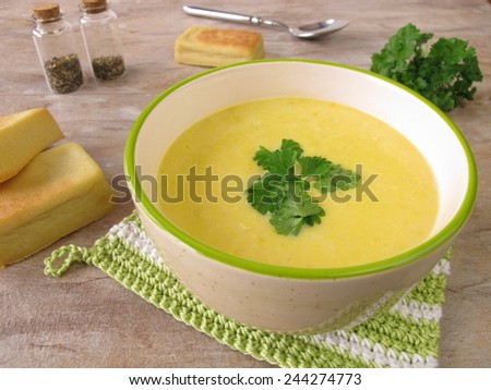 Corn soup and small corn breads