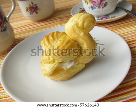 cream puff swans