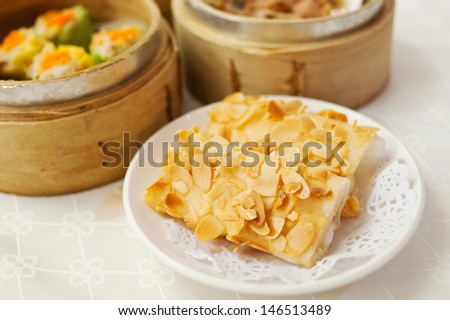 Chinese cuisine, Hong Kong Dim Sum, Fried shrimp roll with almond