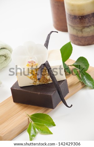 Spa set - assorted vanilla and cocoa butter handmade organic soap with vanilla beans and white orchid flower. Best suited for relaxing and health commercials