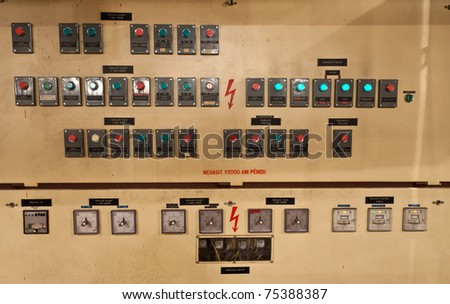 Measurement and control cabinet