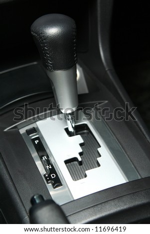 manual shift gear lever in car