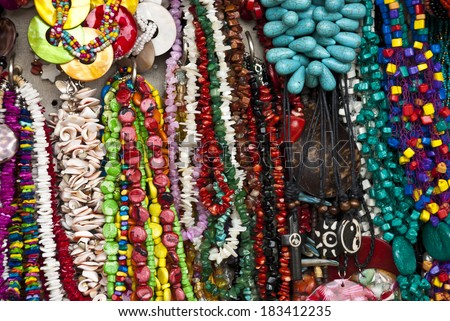 Fashion - Various pieces of jewelry - Necklaces / Jewelry - Necklaces