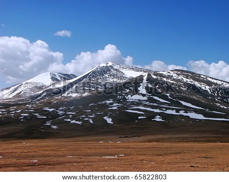Plateau. Snow. Taken in China\'s Tibet. Was taken in May /2006