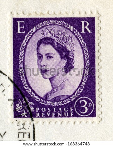 UNITED KINGDOM - CIRCA 1967: A vintage British postage stamp featuring a portrait of Queen Elizabeth II, circa 1967.