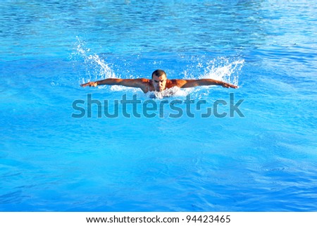 Hard swim training in a swimming pool